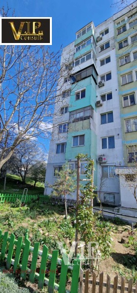 Продажба на четеристайни апартаменти в град Варна - изображение 13 