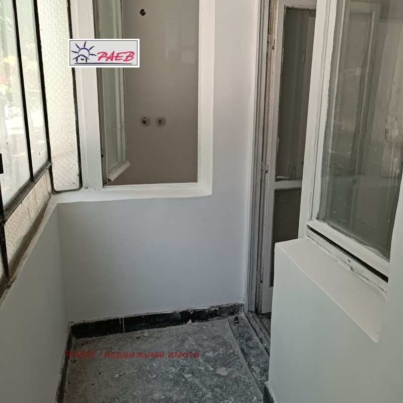 In vendita  2 camere da letto Ruse , Tsentralen iugen rajon , 85 mq | 44056867 - Immagine [4]