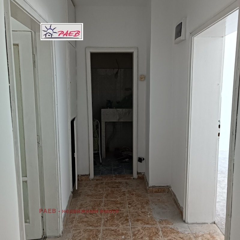 In vendita  2 camere da letto Ruse , Tsentralen iugen rajon , 85 mq | 44056867