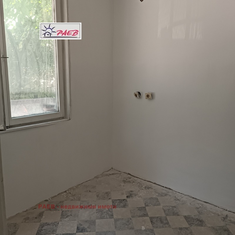 En venta  2 dormitorios Ruse , Tsentralen yuzhen rayon , 85 metros cuadrados | 44056867 - imagen [5]