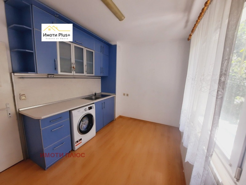 Продава  3-стаен град Шумен , 5-ти полк , 61 кв.м | 56170218