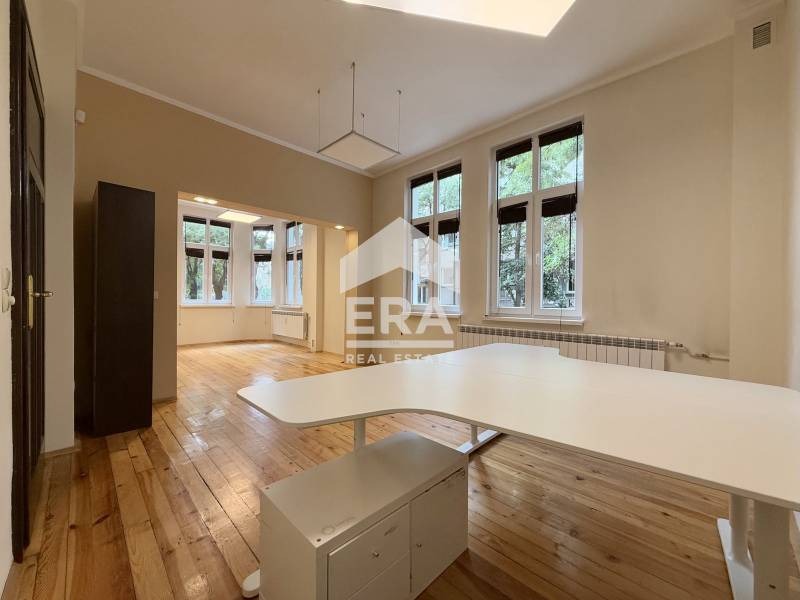 En venta  Oficina Sofia , Doktorski pametnik , 126 metros cuadrados | 50535979 - imagen [2]