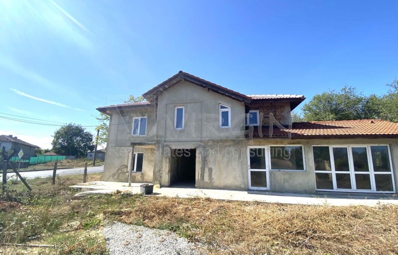Продава  Къща, област Варна, с. Изгрев • 67 000 EUR • ID 27671389 — holmes.bg - [1] 