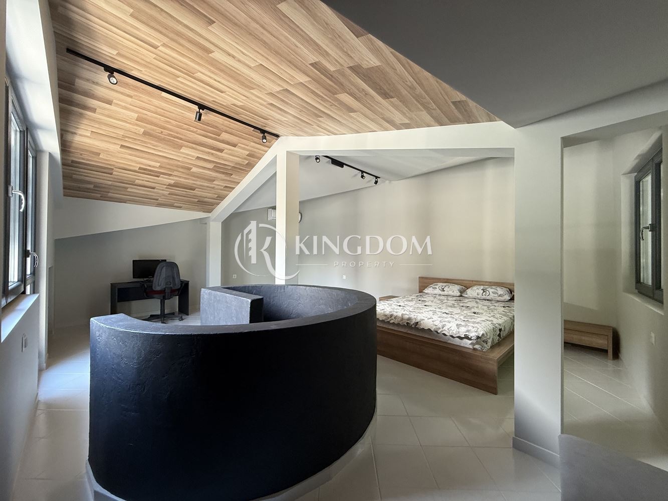 Продава КЪЩА, гр. София, Център, снимка 13 - Къщи - 56001749