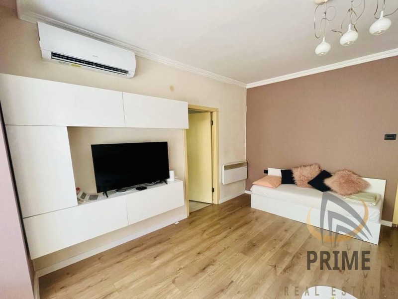 Продава 2-СТАЕН, гр. Бургас, Лазур, снимка 2 - Апартаменти - 53331360