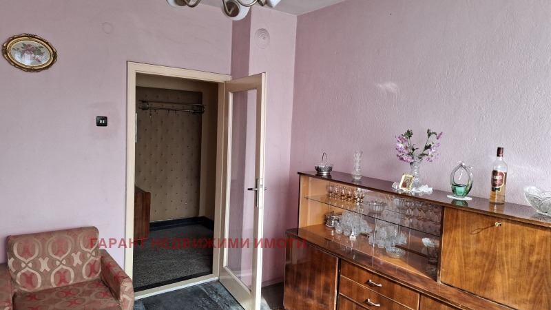 Продава 2-СТАЕН, гр. Габрово, Център, снимка 2 - Апартаменти - 53523162