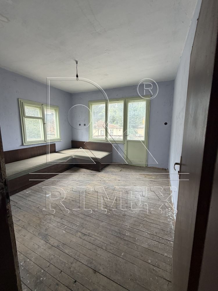 Продава КЪЩА, с. Гълъбово, област Пловдив, снимка 2 - Къщи - 56196555