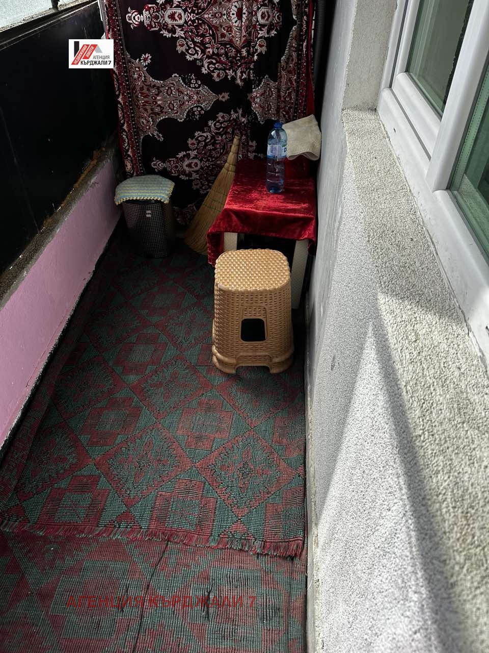 Продава 4-СТАЕН, гр. Кърджали, Възрожденци, снимка 14 - Апартаменти - 53766751