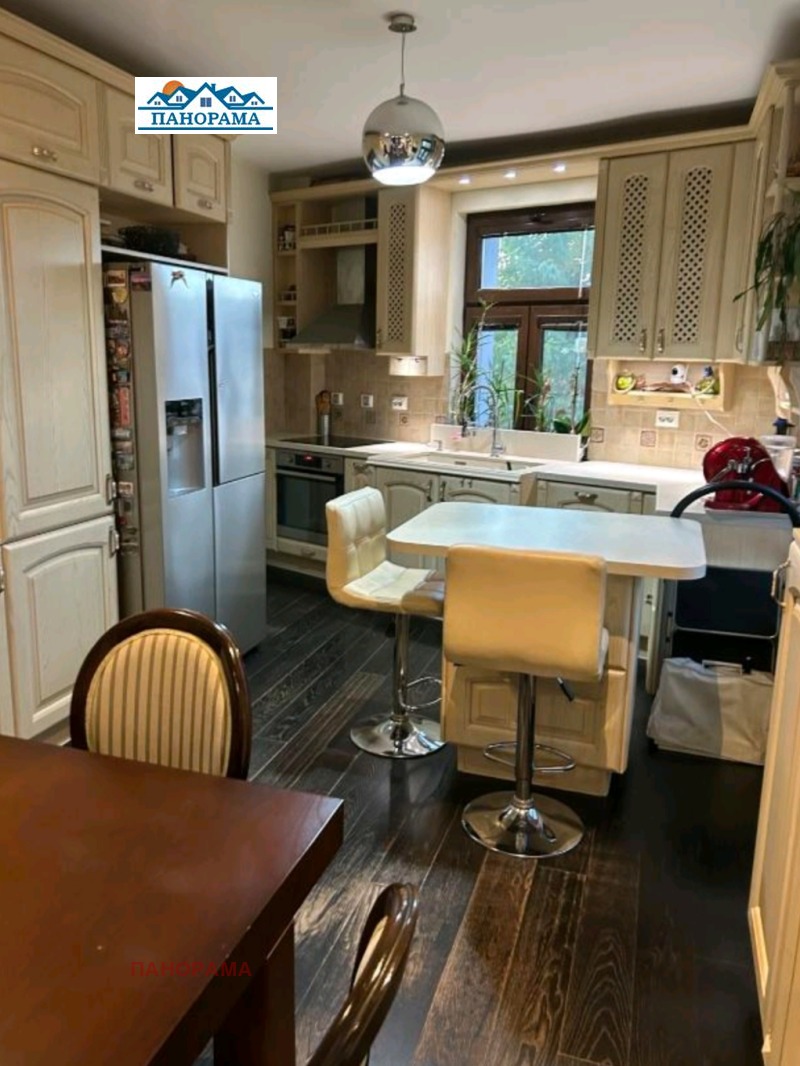 Продава КЪЩА, гр. Пловдив, Център, снимка 7 - Къщи - 52561488