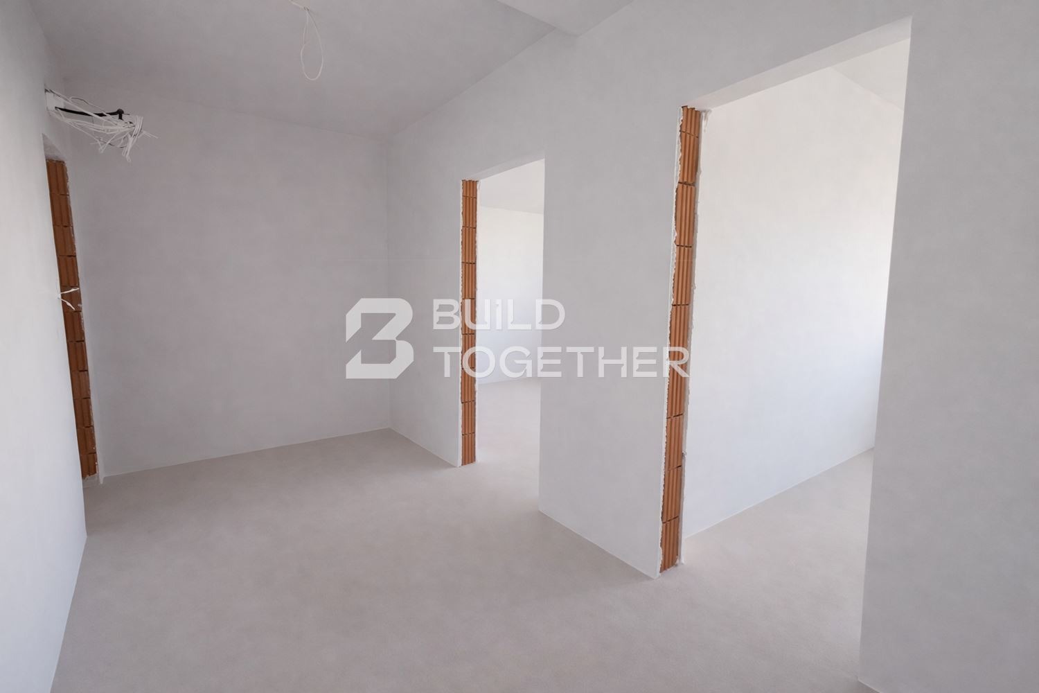 Продава 2-СТАЕН, гр. Пловдив, Остромила, снимка 2 - Апартаменти - 54137769