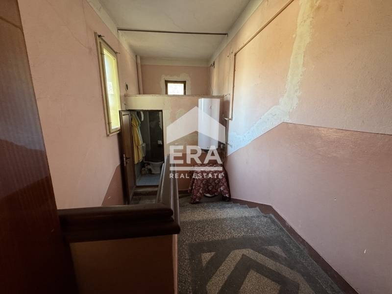 Продава ЕТАЖ ОТ КЪЩА, гр. Силистра, Център, снимка 13 - Етаж от къща - 54453281