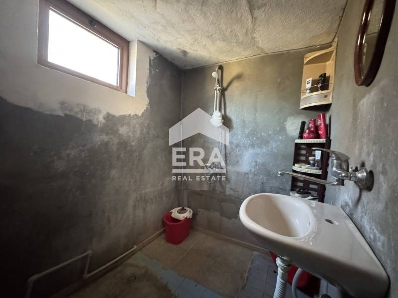 Продава ЕТАЖ ОТ КЪЩА, гр. Силистра, Център, снимка 8 - Етаж от къща - 54453281