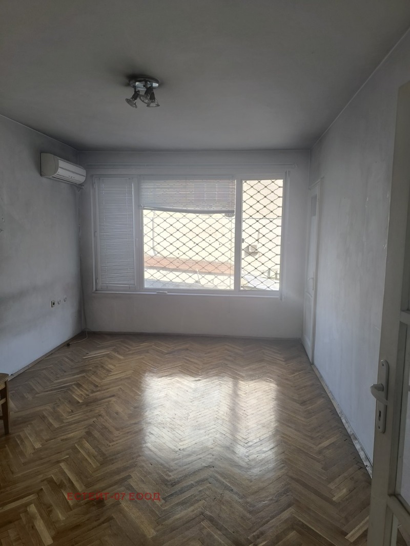 Продава  2-стаен град Пловдив , Център , 60 кв.м | 52796421