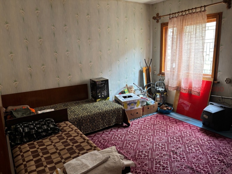 Продава ЕТАЖ ОТ КЪЩА, гр. Враца, Център, снимка 8 - Етаж от къща - 52782309