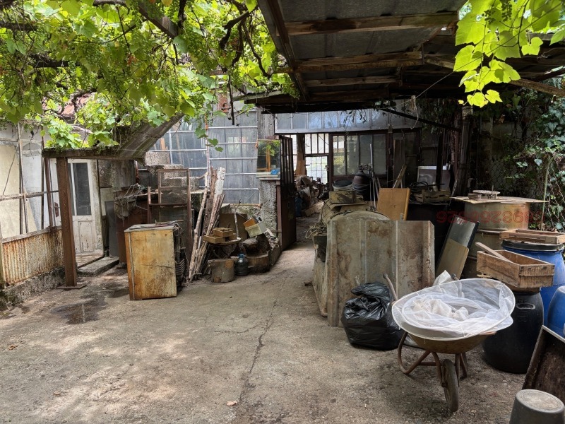 Продава ЕТАЖ ОТ КЪЩА, гр. Враца, Център, снимка 17 - Етаж от къща - 52782309