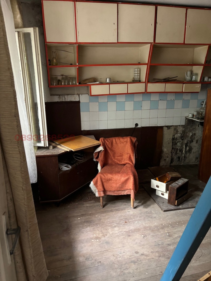 Продава ЕТАЖ ОТ КЪЩА, гр. Враца, Център, снимка 14 - Етаж от къща - 52782309