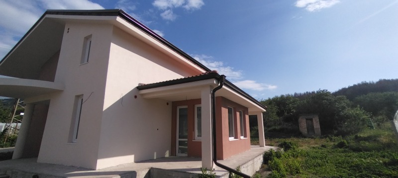 Till salu  Hus region Shumen , Han Krum , 218 kvm | 79705893 - bild [3]