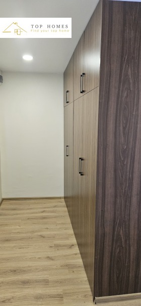 1 quarto Teva, Pernik 2