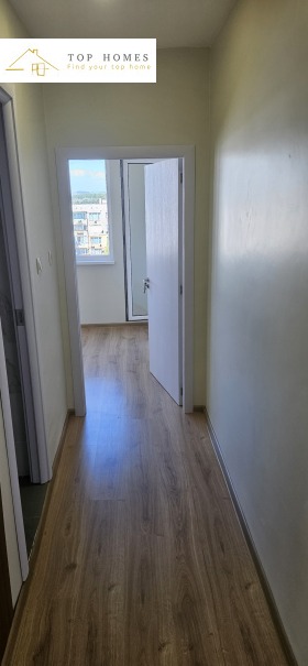 1 quarto Teva, Pernik 3