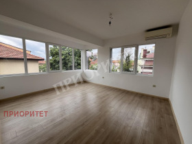 Продажба на тристайни апартаменти в град Варна — страница 96 - изображение 13 