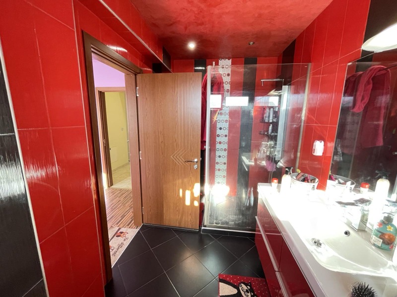 Myytävänä  Talo Sofia , Ivanjane , 240 neliömetriä | 48307694 - kuva [9]