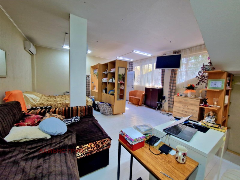 Til salg  Butik Varna , ZhP Gara , 77 kvm | 76576294 - billede [2]