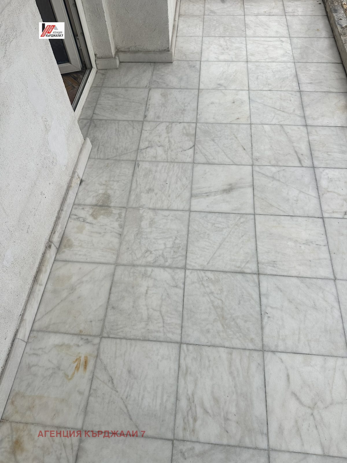 Продава МНОГОСТАЕН, гр. Кърджали, Център, снимка 14 - Апартаменти - 54405074