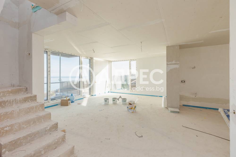 Продава МНОГОСТАЕН, гр. Варна, Галата, снимка 2 - Апартаменти - 54462046