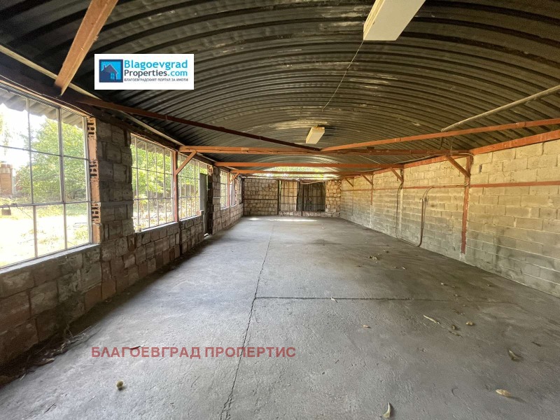 Продава ПРОМ. ПОМЕЩЕНИЕ в град Благоевград, Втора промишлена зона - 1475 кв.м / 126 000 € » 246 434.58 лв., БЛАГОЕВГРАД ПРОПЕРТИС