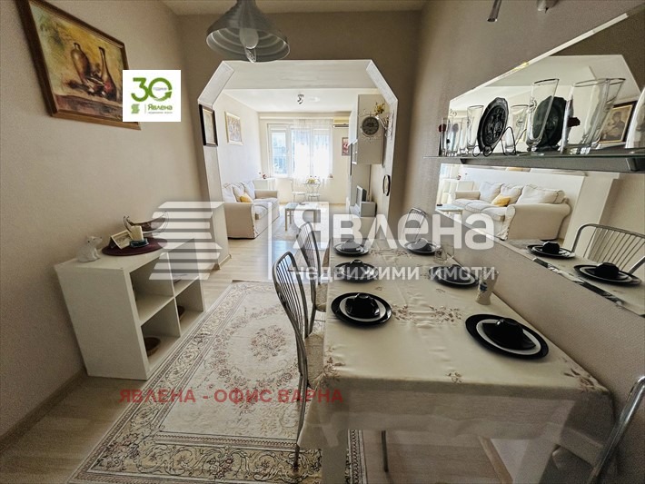 Продава 3-СТАЕН, гр. Варна, ВИНС-Червен площад, снимка 2 - Апартаменти - 54705082