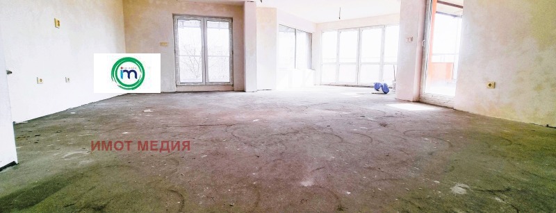 Продава 4-СТАЕН, гр. Пазарджик, Идеален център, снимка 2 - Апартаменти - 53153282