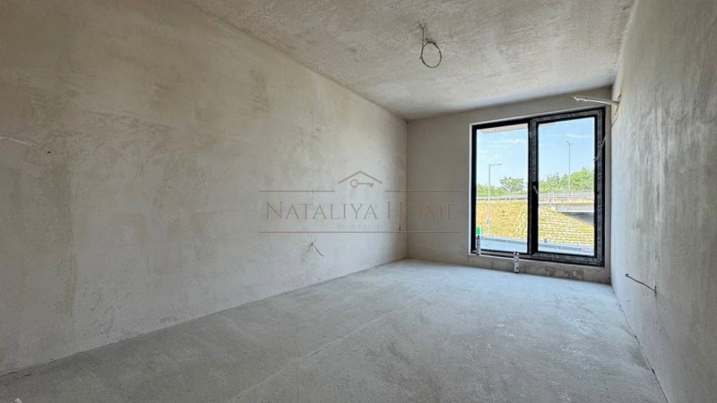 Продава МНОГОСТАЕН, гр. Бургас, Сарафово, снимка 3 - Апартаменти - 53198863