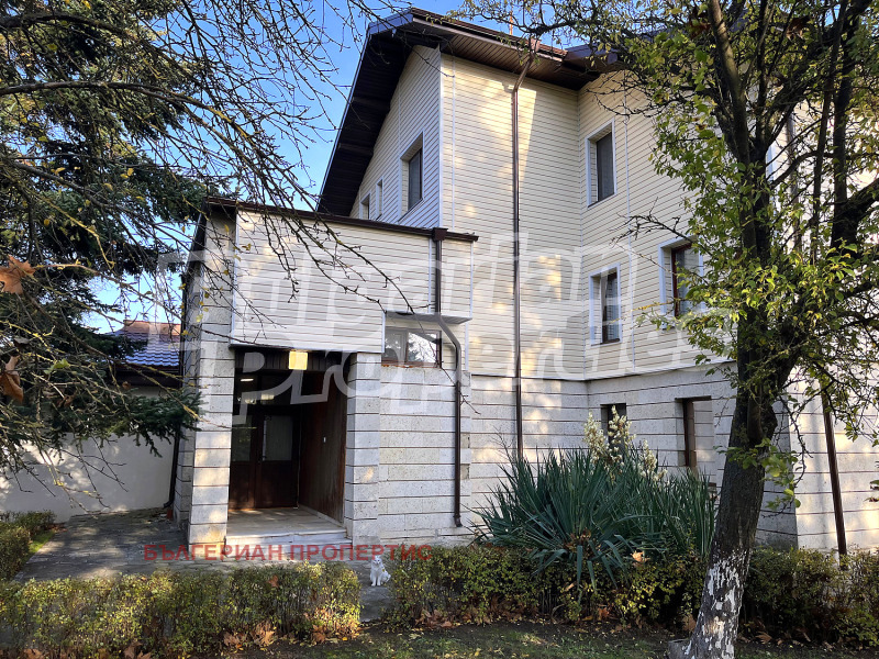 Продава КЪЩА, с. Крушари, област Добрич, снимка 2 - Къщи - 53266407