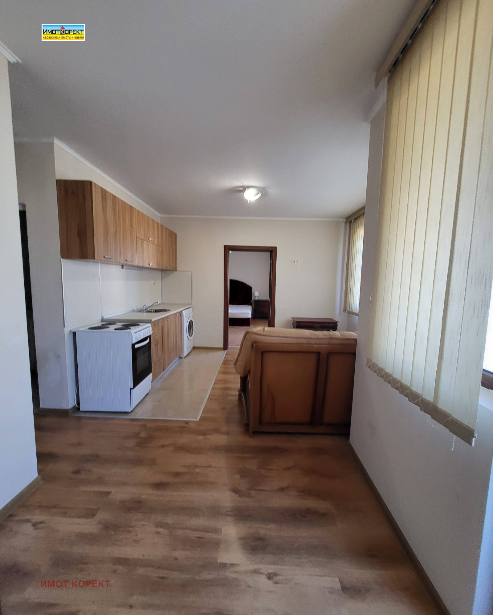Продава 2-СТАЕН, гр. Пазарджик, Идеален център, снимка 2 - Апартаменти - 49169682