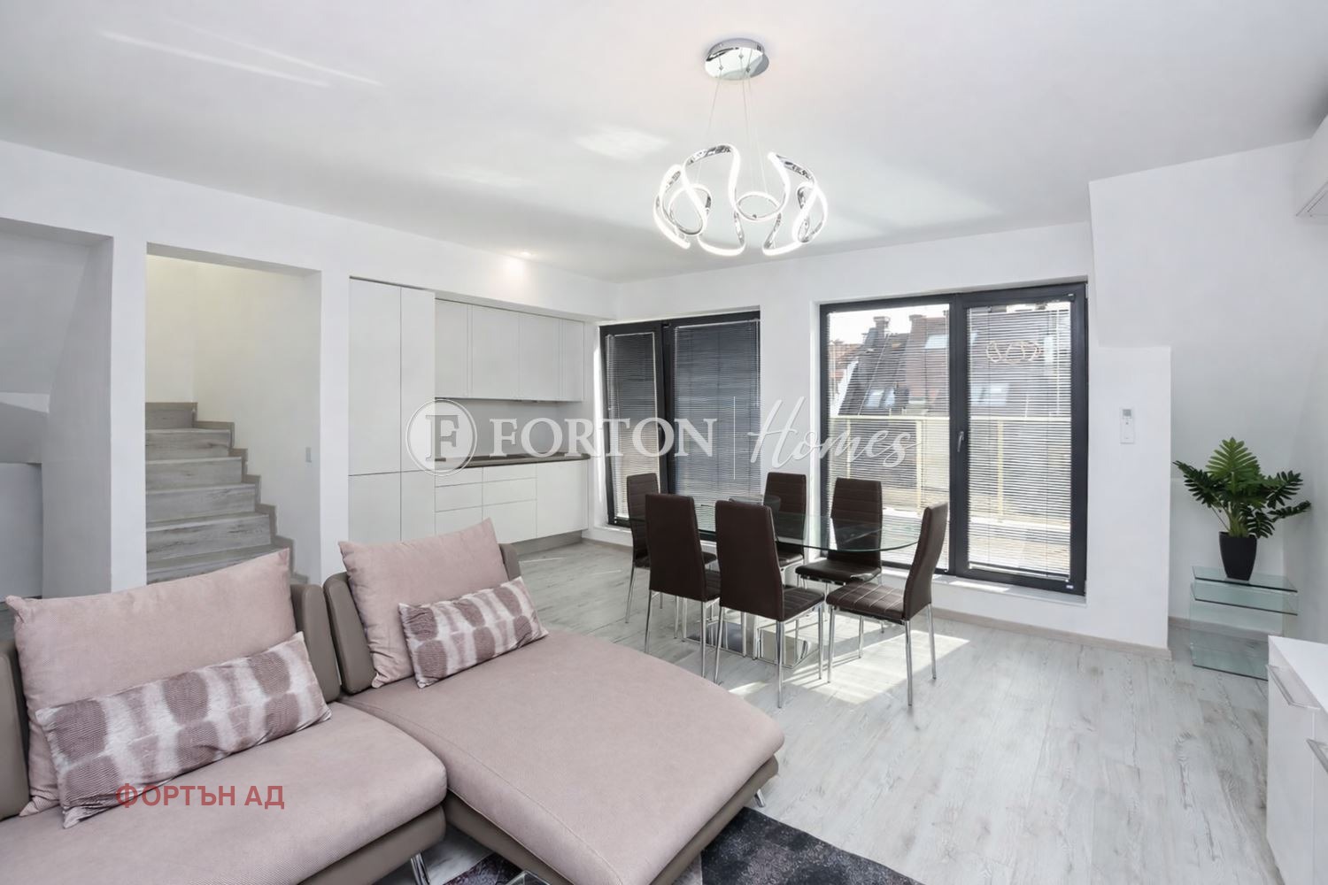 Продава МЕЗОНЕТ, гр. София, Център