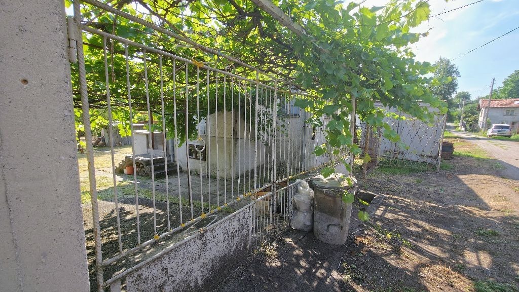 Продава КЪЩА, с. Вискяр, област Перник, снимка 12 - Къщи - 56135645