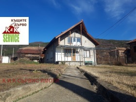 Продажба на имоти в с. Розино, област Пловдив - изображение 1 