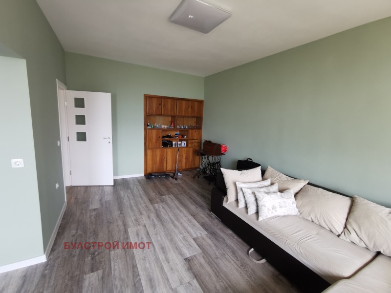 En venta  3 dormitorios Varna , Zimno kino Trakiya , 120 metros cuadrados | 78352515 - imagen [7]