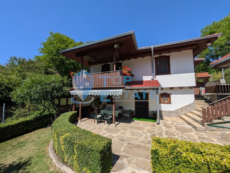 Продава КЪЩА, област Габрово, гр. Трявна • 188000 € / 367696.04 лв. • 73952635 1