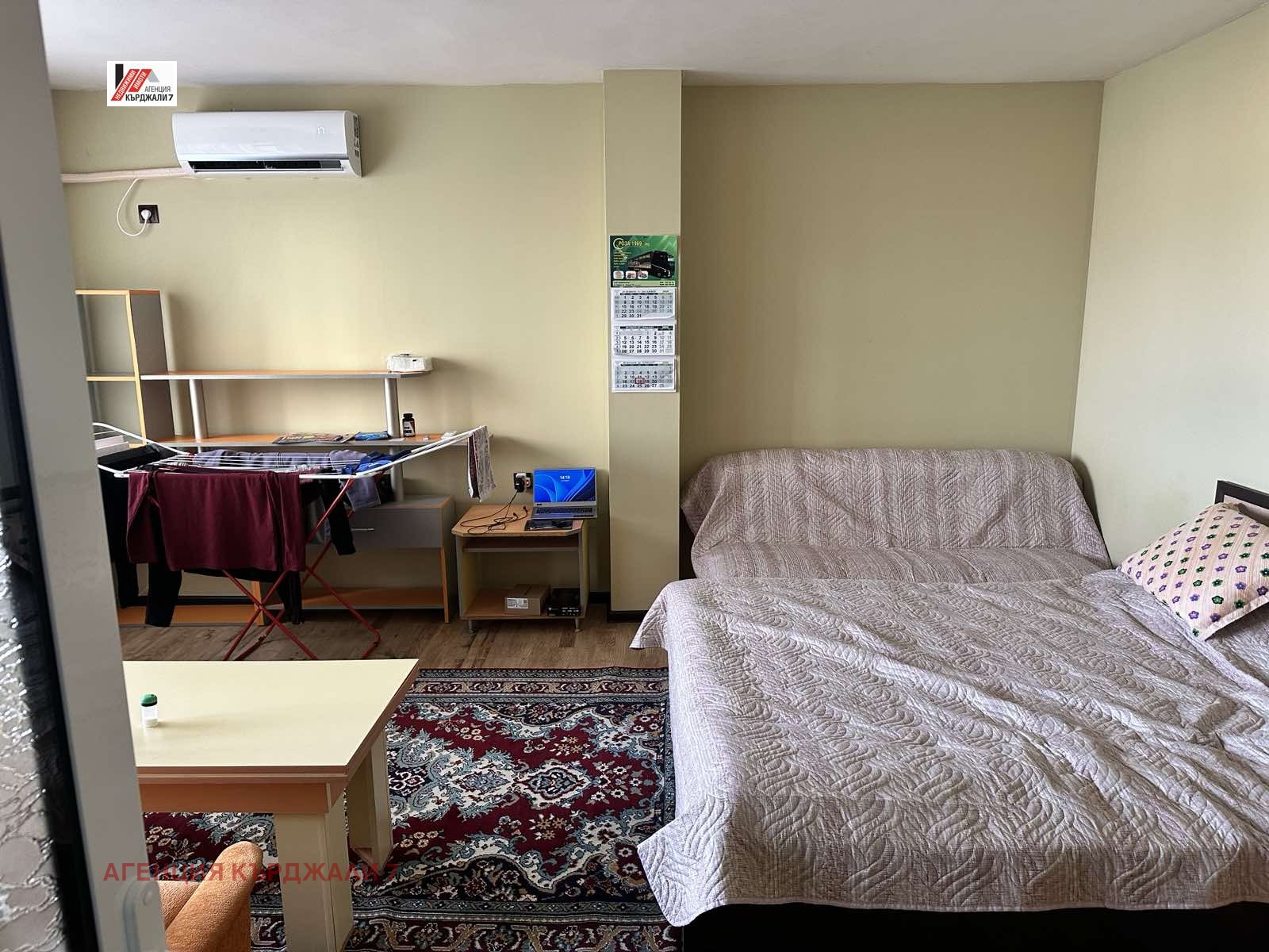 Продава 4-СТАЕН, гр. Кърджали, Възрожденци, снимка 7 - Апартаменти - 53628587