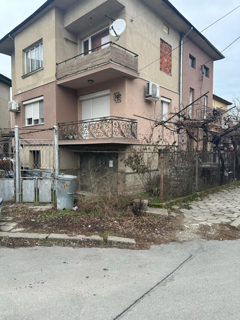 Продава ЕТАЖ ОТ КЪЩА, гр. Кюстендил, Никола Въжаров