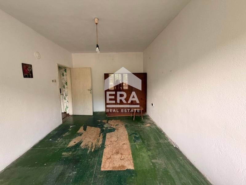 Продава ЕТАЖ ОТ КЪЩА, гр. Аксаково, област Варна, снимка 2 - Етаж от къща - 55265999