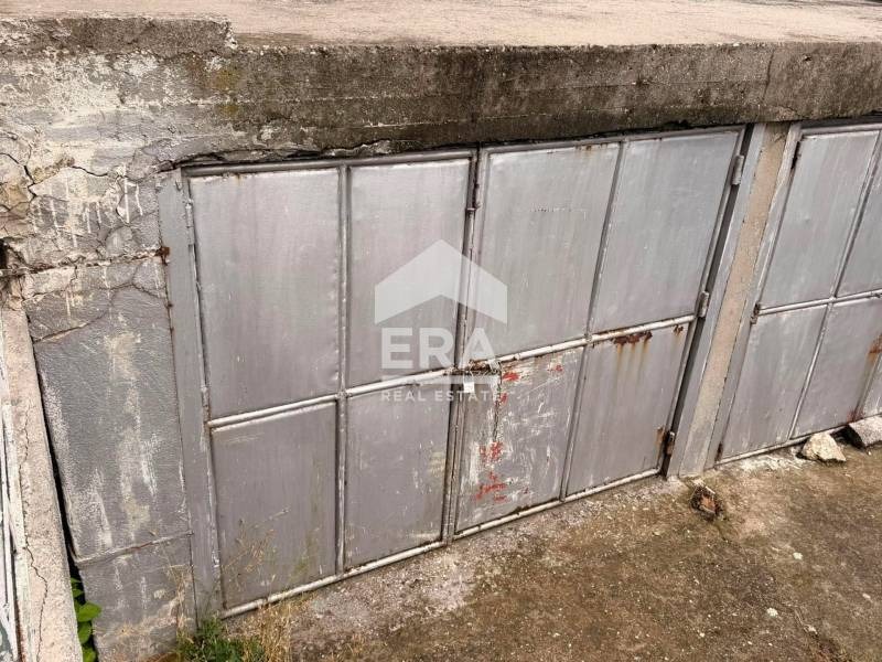 Продава ЕТАЖ ОТ КЪЩА, гр. Аксаково, област Варна, снимка 8 - Етаж от къща - 55265999