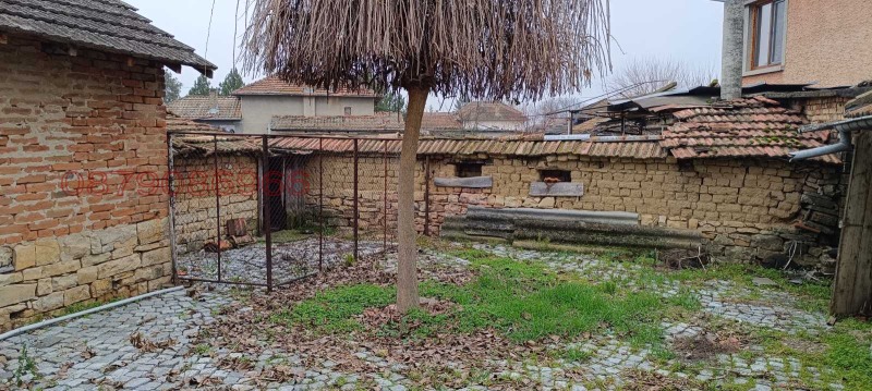 Продава КЪЩА, с. Петко Каравелово, област Велико Търново, снимка 3 - Къщи - 52877588