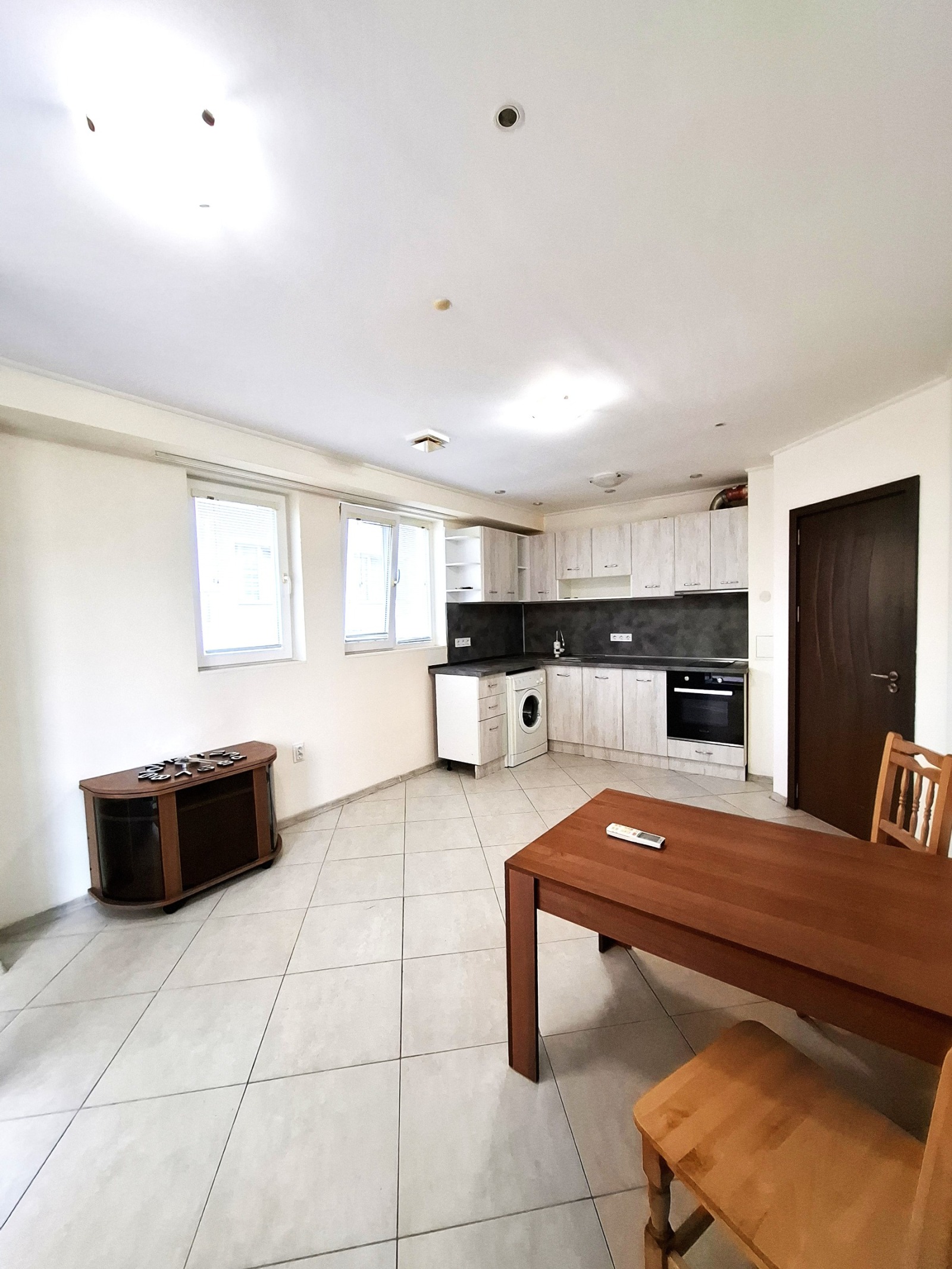 Продава 2-СТАЕН, гр. Бургас, Сарафово, снимка 3 - Апартаменти - 55280605