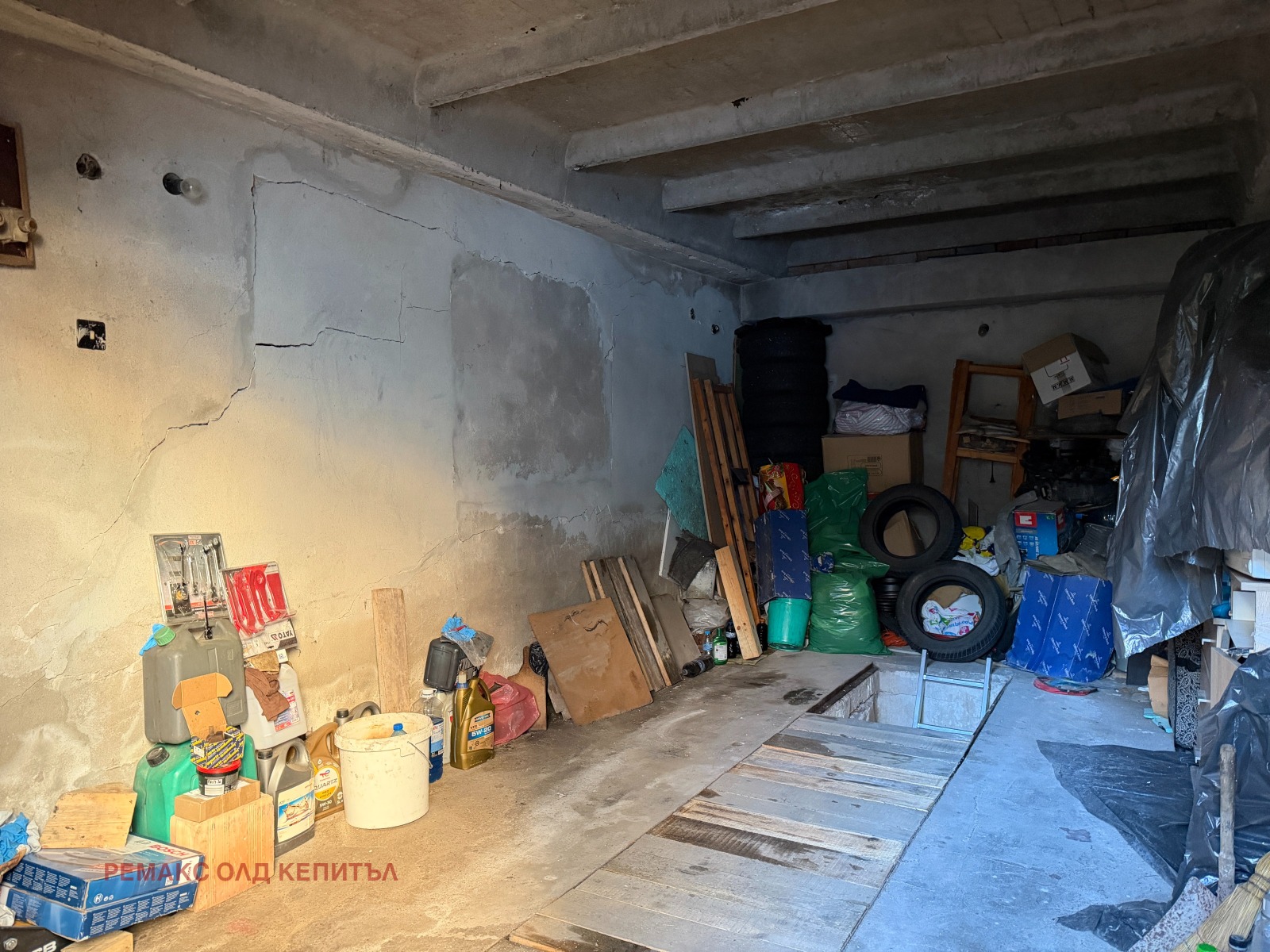 Продава ГАРАЖ, ПАРКОМЯСТО, гр. Велико Търново, Център, снимка 3 - Гаражи и паркоместа - 55150928
