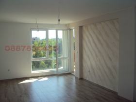 1 chambre Pechtersko chose, Plovdiv 1