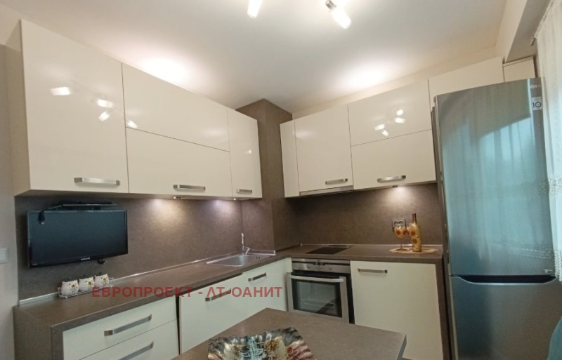 Продава  3-стаен град София , Хаджи Димитър , 84 кв.м | 93670090