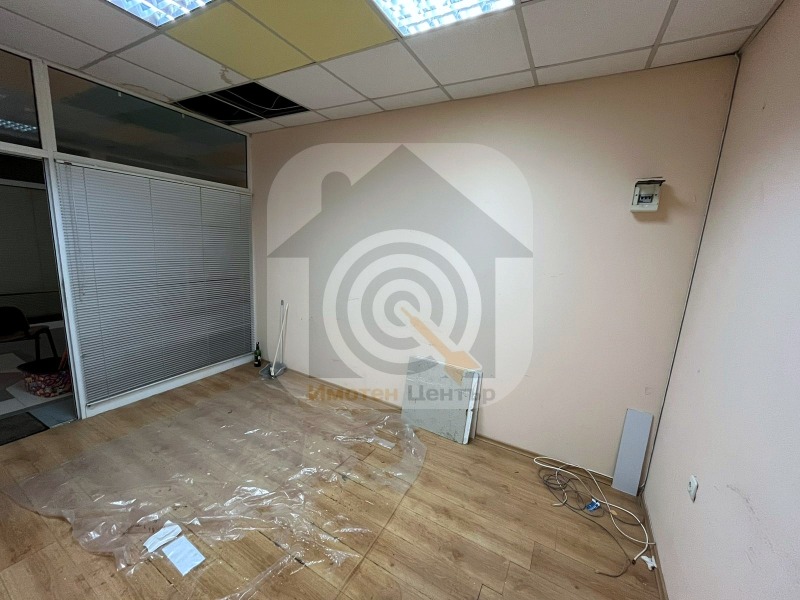 Продава МАГАЗИН, град София, Младост 1 • 25500 € / 49873.67 лв. • 40138745 1