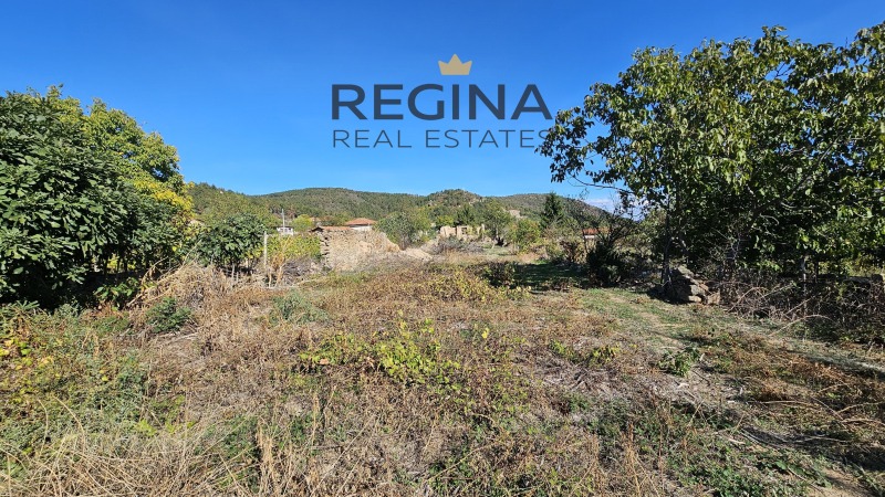 Продава  Парцел област Пловдив , гр. Хисаря , 660 кв.м | 36004802